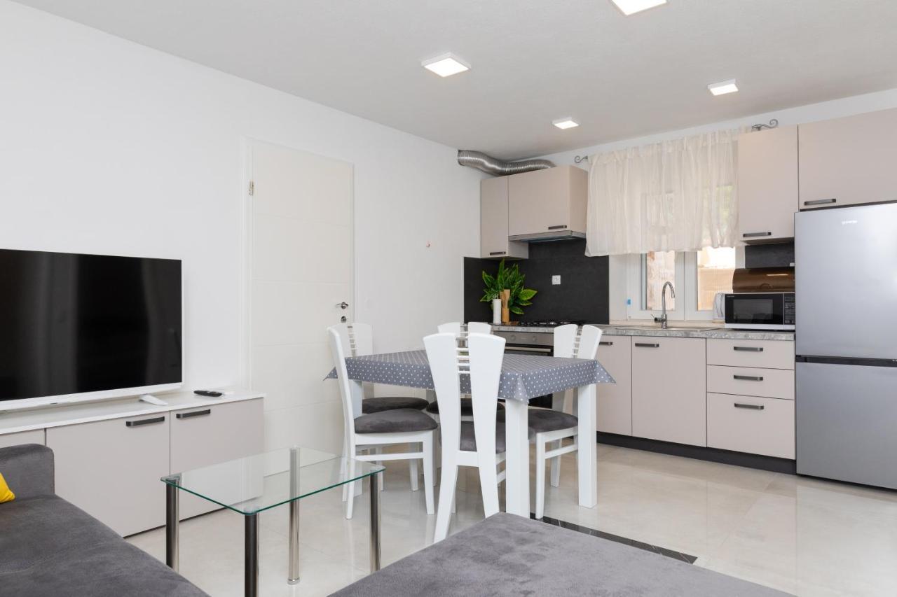 Apartmani Canaki 苏佩塔尔 外观 照片