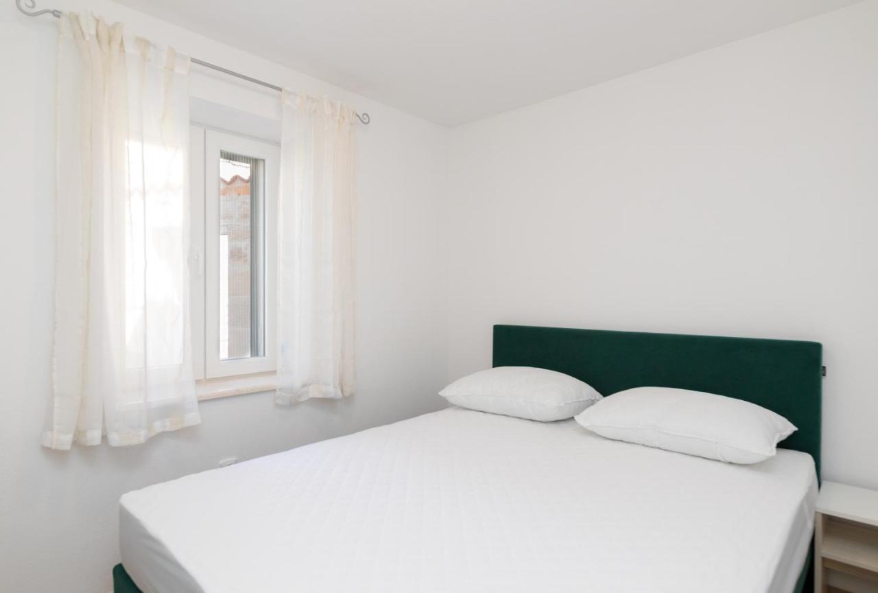 Apartmani Canaki 苏佩塔尔 外观 照片